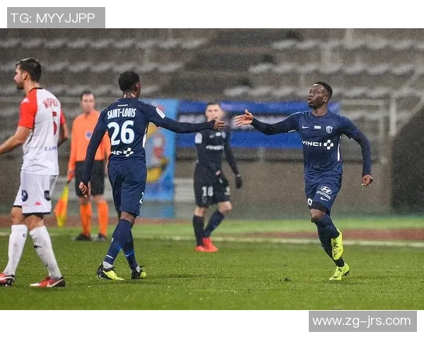 大巴黎与昂热的精彩对决谁能在法甲赛场上笑到最后